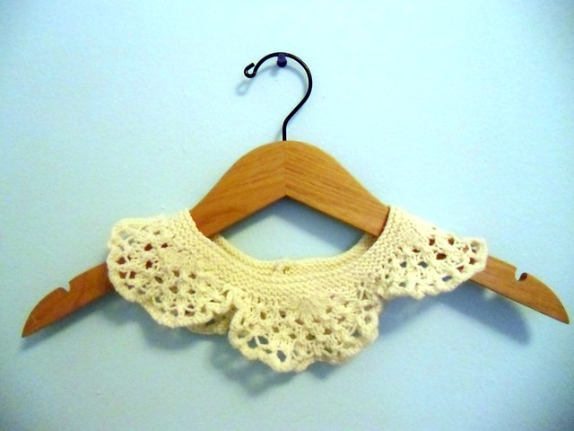 lace collar back