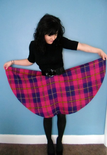 plaid circle skirt - open