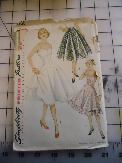 Simplicity 3766