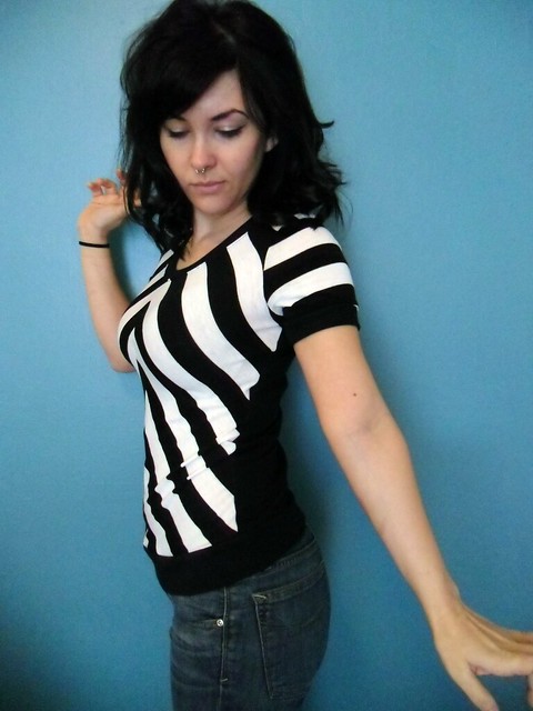 Chevron Renfrew - side