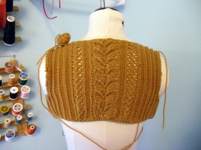 Agatha sweater - on form