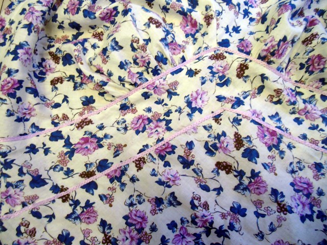 Cinnamon Slip - ribbon detail