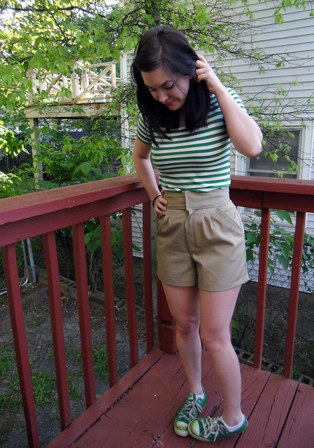 Khaki Shorts & Green Striped Renfrew