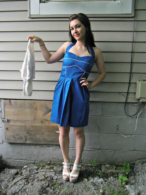 Vogue 1174 w/ halter strap