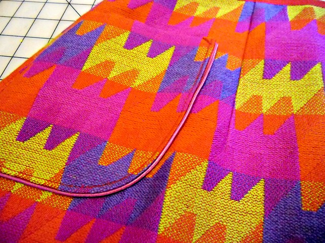 Skirt - pocket & piping