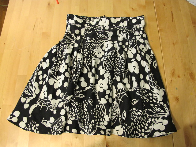 Kitty Cat Zinnia + Nettie Crop Top