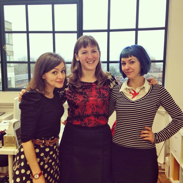 Great lunch/beer (ok, I'm the only one who had alcohol 😜 haha) this afternoon with @fehrtrade and @tillybuttons 🍻 yay for mini sewing meet ups! 👯