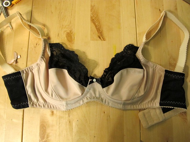 Black and nude Marlborough Bra