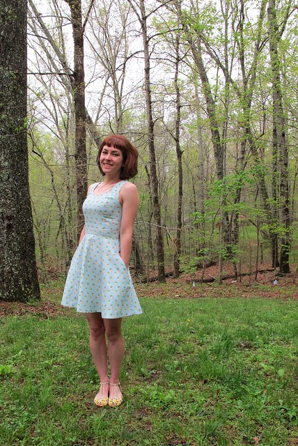 McCall 6887 - Pineapple dress!