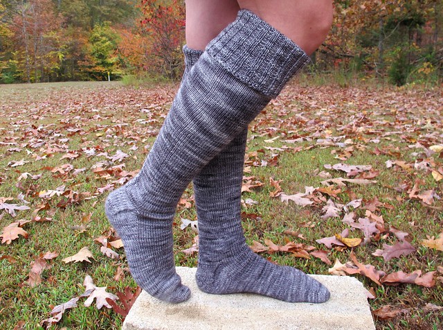 Grey Little Cable Knee Highs