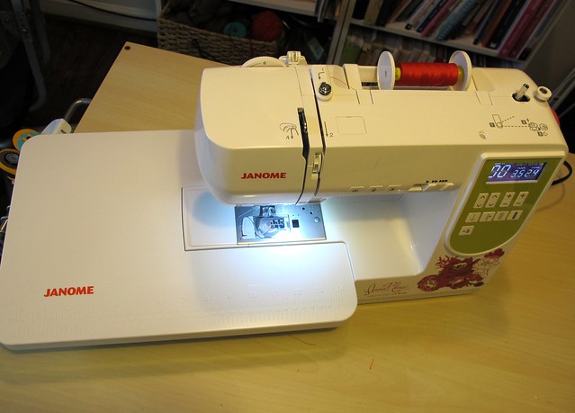 AMH M100 Sewing Machine