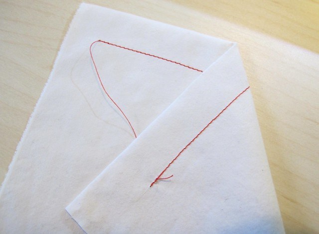 AMH M100 Sewing Machine