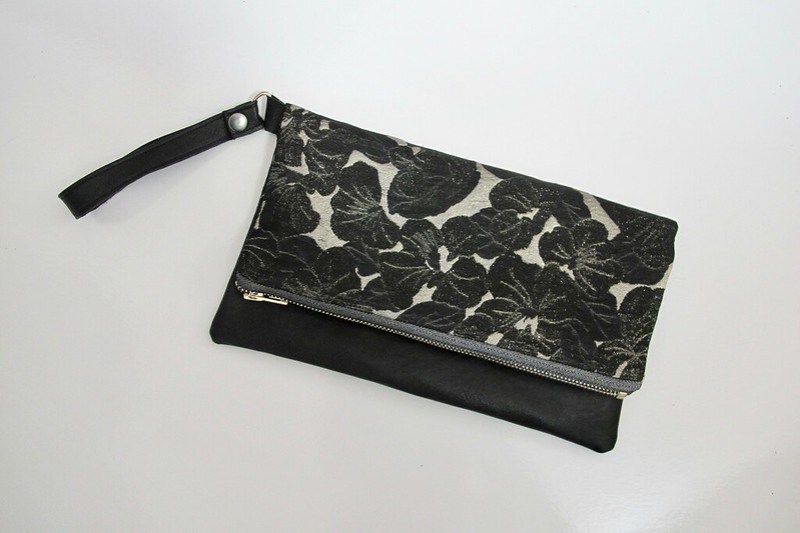 Simplicity 8028 clutch