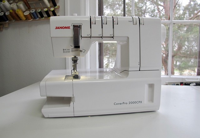 Janome Coverpro 2000cpx