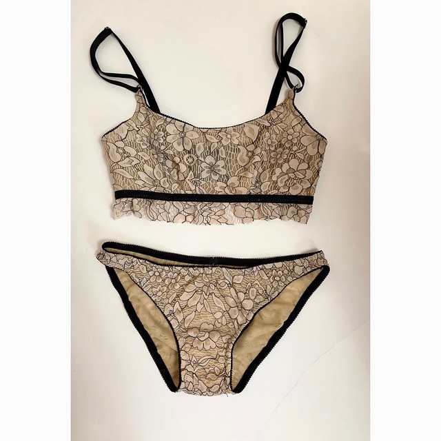 Simplicity 8711 lingerie set