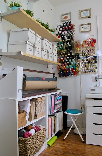 2018 Studio - books and shelves